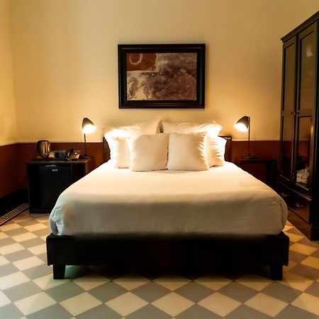 Roca Sundy - Principe Collection Guest House Santo Antonio ภายนอก รูปภาพ