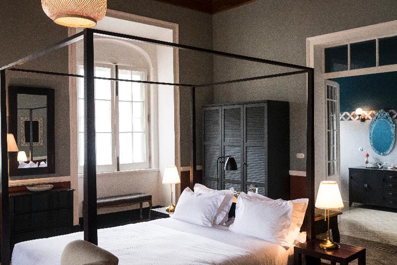 Roca Sundy - Principe Collection Guest House Santo Antonio ภายนอก รูปภาพ